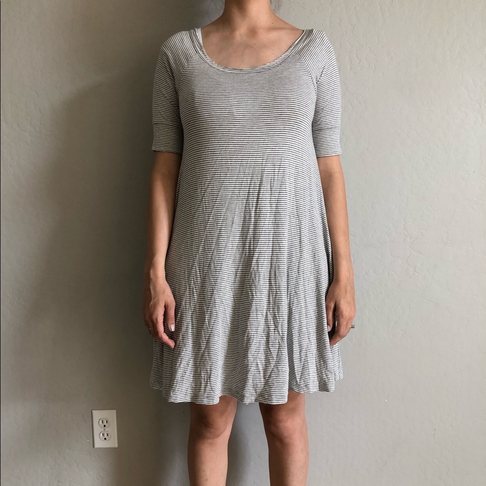 LIKE NEW Roxy grey and white striped swing dress